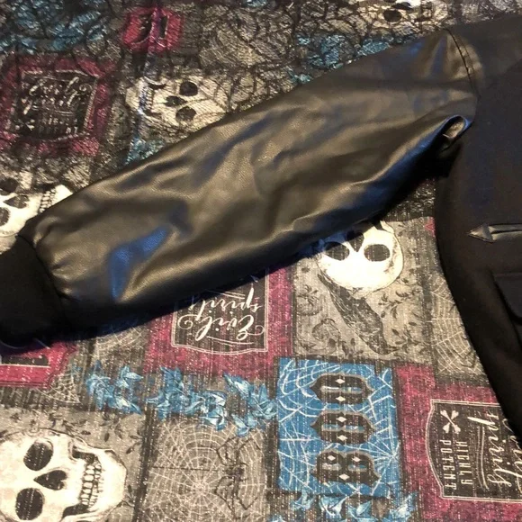 Boys black Sean John jacket - Picture 2 of 11